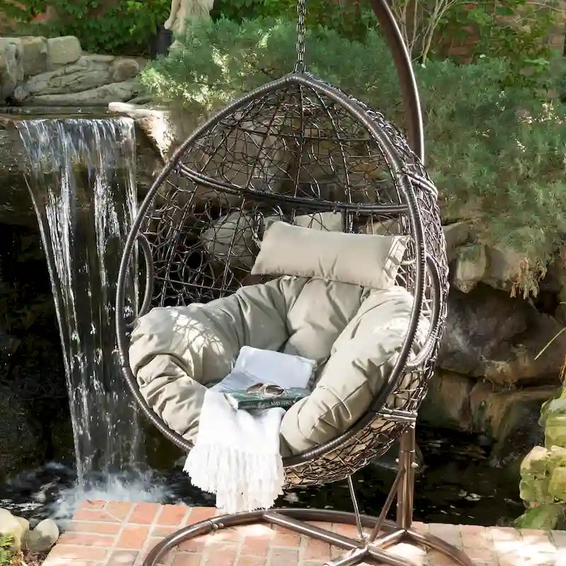 Chaise suspendue en osier d'extérieur étanche