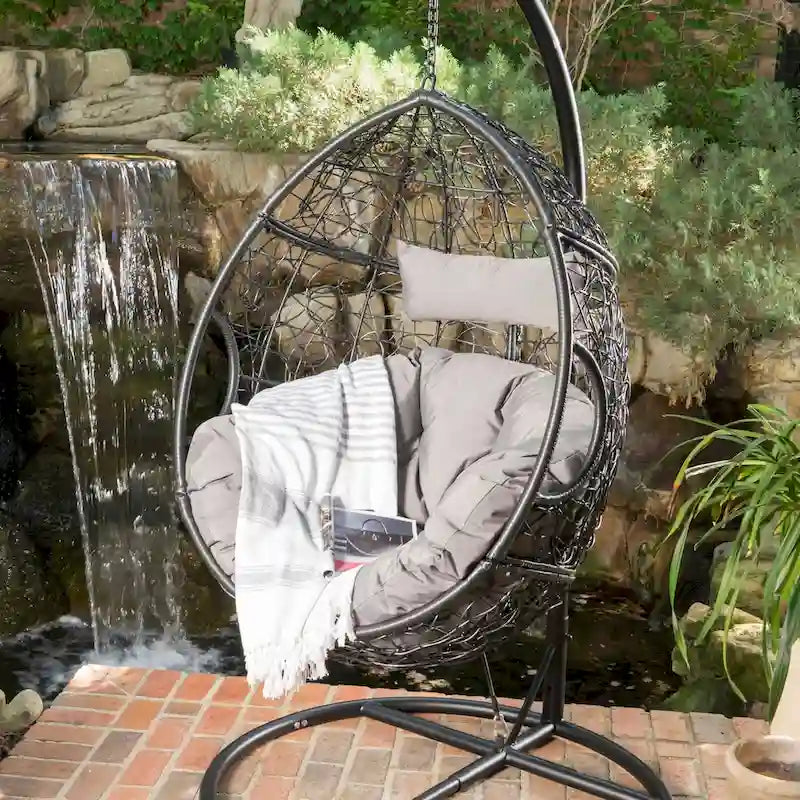 Chaise suspendue en osier d'extérieur étanche