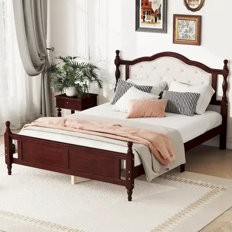 Lit Queen Size avec tête de lit et pied de lit rembourrés