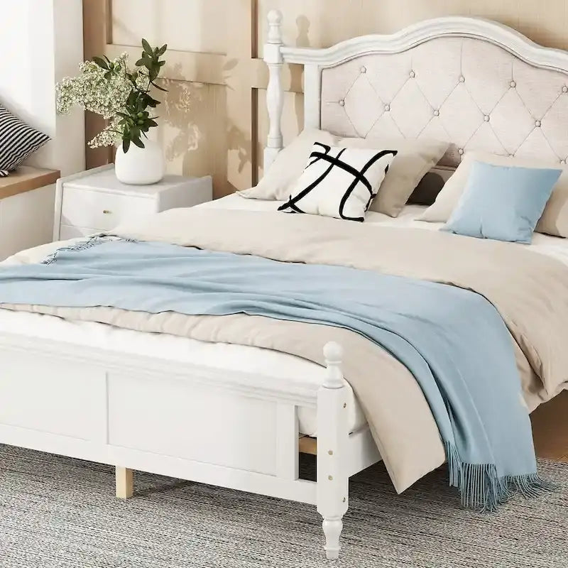 Lit Queen Size avec tête de lit et pied de lit rembourrés